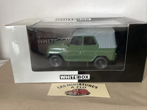 Collection white box - 1/24,