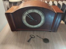 ancienne pendule en bois