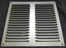 Grille aération persienne alu anodisé 20x20 cm – sans moustiquaire – REF 5396