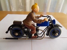 TINTIN sur la moto MICHEL