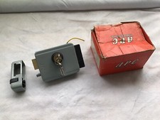 Serrure Électrique En Applique Pour Grille Ou Portail 