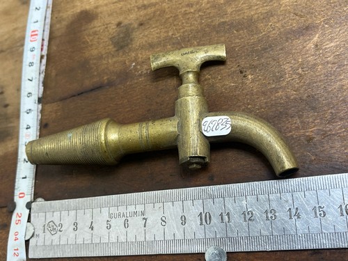 Robinet tonneau vin ou - de, a