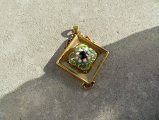 pendentif en émaux de Limoges