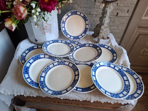 Assiettes vintages - 11,