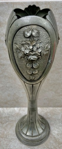 Vase art nouveau - , étain