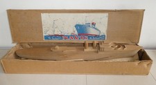 Maquette fixe en bois « NAVIG » contre torpilleur type « Kersaint » 1942  boite