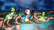 Lot 3 figurines MARIO KART