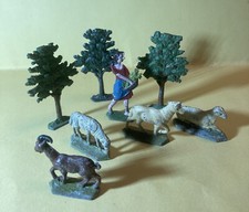 ANCIENS JOUETS EN PLOMB : PERSONNAGE, MOUTONS, CHÈVRE & ARBRES