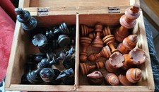 ANCIENNE PIECE D'ECHECS, NON COMPLETS, ET 2 PIECES DE CASSéES, A RESTAURER