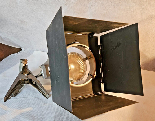 Ancien projecteur marque - de,