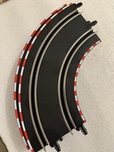 Carrera digital 143 - &,