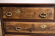 Commode ancienne galbée en