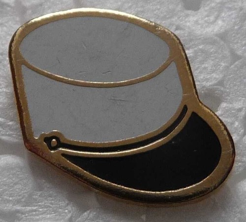 Pin militaire kepi - pin's, blanc