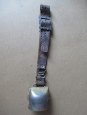 CLOCHE VARRONE PREMANA 7 et COLLIER en CUIR - SONNAILLE VACHES - CHEVRES