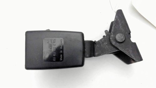 Attache ceinture arriere