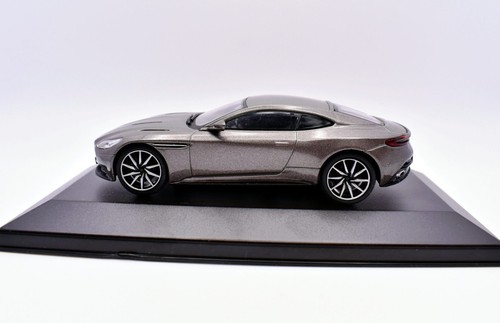 Miniature voiture aston - miniature,