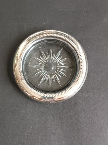 Dessous bouteille en - **dessous,