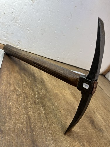 Marteau tailleur pierre - marteau,