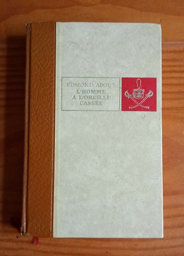 Homme oreille cassée - l'homme, l'oreille