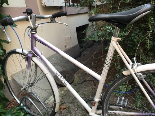 Vélo gitane vintage - vintage, violet