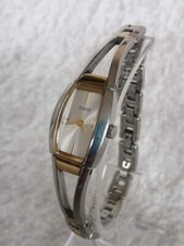 Montre Femme GUESS Mode Bijoux Chic Glamour Vintage Watch Gourmette Métal Quartz