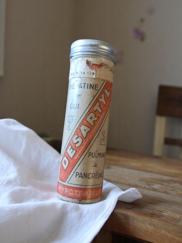 Tube ancien métal desartyl - ancien,