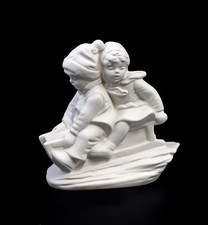 9942823-ds Wagner&apel Porcelaine Figurine Enfants sur Luge Hiver Blanc 13x13cm