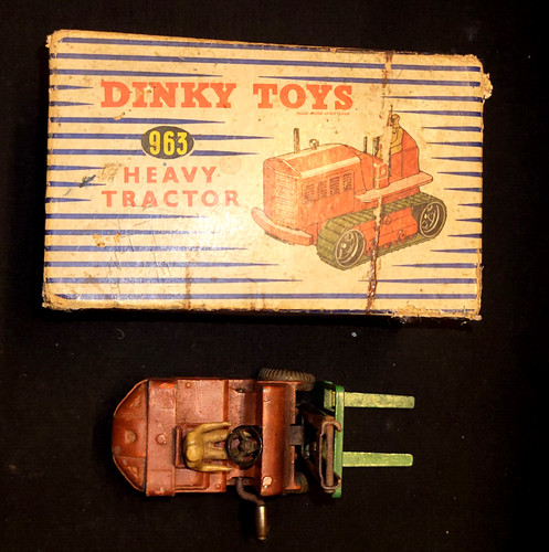 Chariot élévateur dinky toys - chariot,