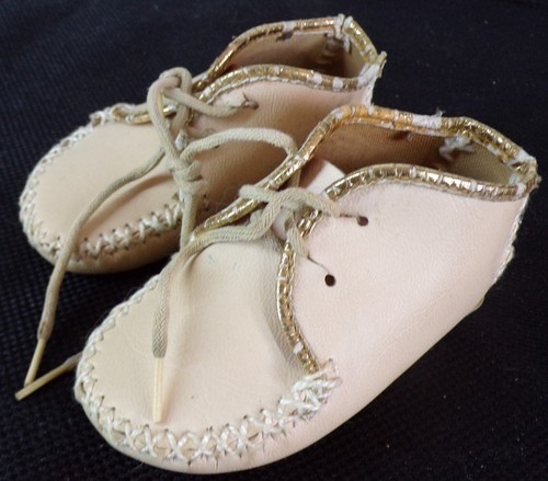 Ancienne petite chaussures