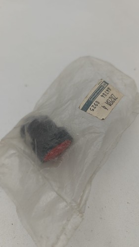 Tête pour bouton poussoir