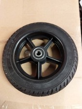 Roue pleine de trottinette