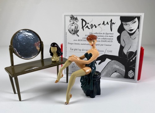 Belle figurine pin - de, yann