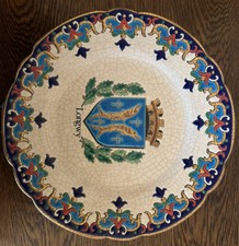 Assiette émaux de Longwy blason