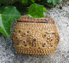 ANCIENNE TABATIÈRE EN BOIS