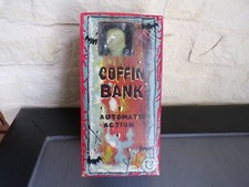jouet ancien Japan mécanique tirelire tôle Automatic Coffin Bank