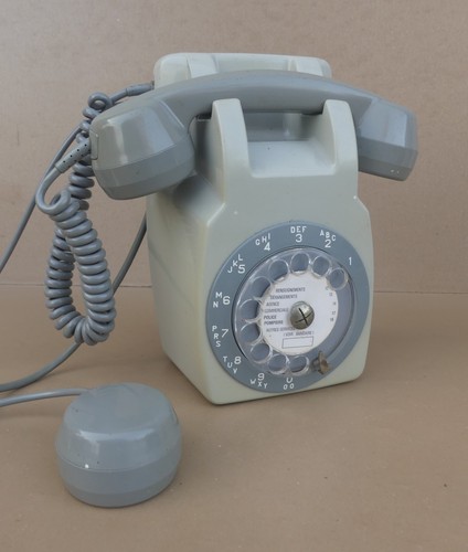 Téléphone cadran socotel - à,