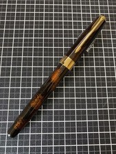 Stylo plume en laque