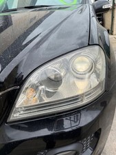 A164820536165 phare gauche