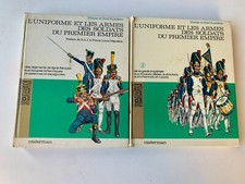 lot 2 Livres L'uniforme et