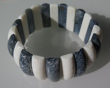 BRACELET EN CORAIL EPONGE NOIR