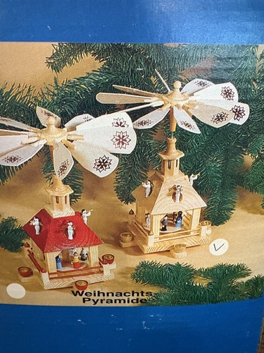 Weihnachts pyramide with - weihnachts-pyramide,