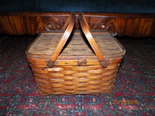 Vintage locking woven wooden - woven,