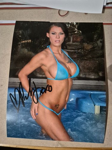Signed peta jensen