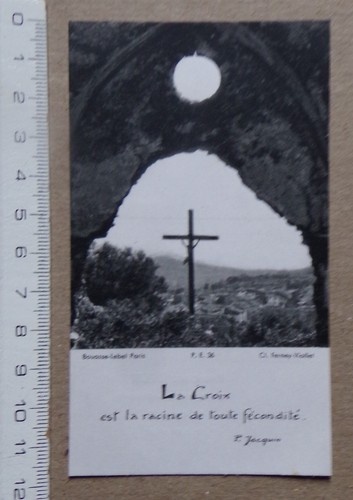 Image pieuse croix est - la,