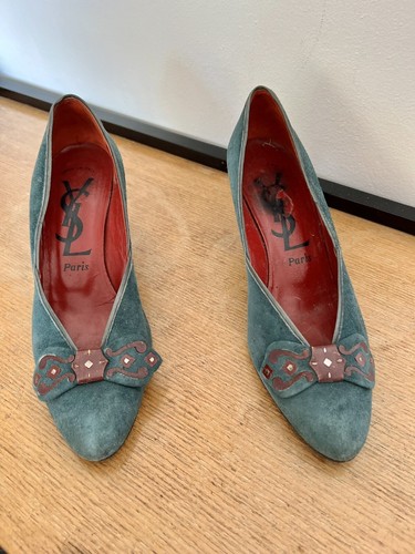 Paire escarpins yves saint - yves,