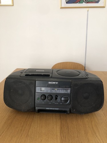 Radio sony bass - body,