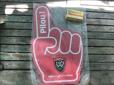 Objet publicite RCT PILOU Rugby Club Toulonnais. Main en mousse rouge. TOULON FR