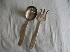 Lot de petite cuillère ajourée et fourchette trident orfèvrerie Apollo vers 1900