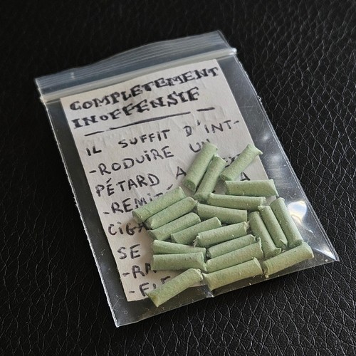 Lot pétards cigarette - de, 20