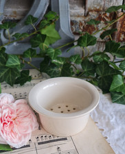 ANCIENNE PETITE FAISSELLE GRES